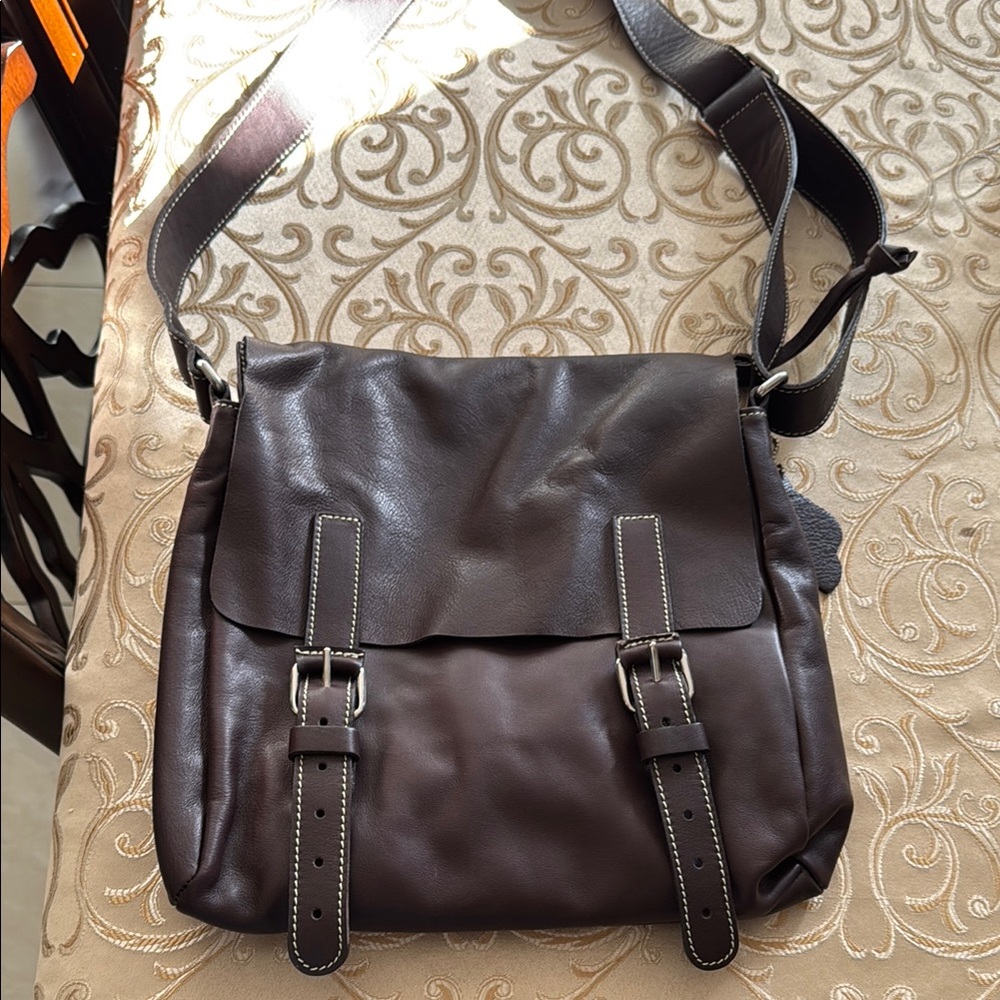 Roots Leather Chocolate Brown Bag